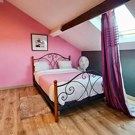 Privee Dans Partage, Pinky Elisabeth Cozy Paris & Stade De France *