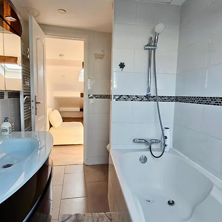 Apartment Privee Dans Partage, Pinky Elisabeth Cozy Paris & Stade De France